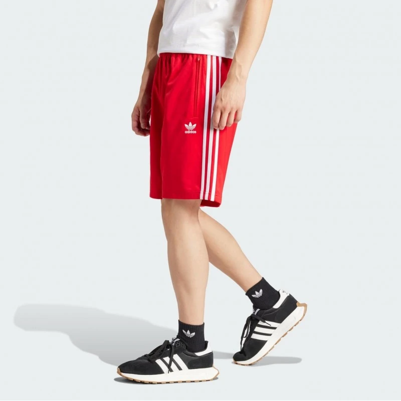 Adidas Pantaloncino Short Adicolor Firebird IM9421 1 Adidas Pantaloncino Short Adicolor Firebird IM9421