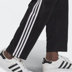 Adidas Pantalone Track Pants Adicolor Classics Firebird Primeblue GN3517 11 Adidas Pantalone Track Pants Adicolor Classics Firebird Primeblue GN3517 -FreedomSport adidas pantalone track pants adicolor classics firebird primeblue gn3517 5