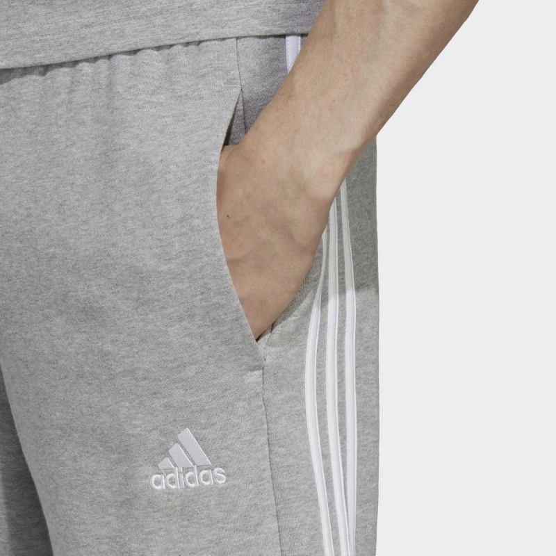 Adidas Short Essentials French Terry 3-Stripes IC9437 5 Adidas Short Essentials French Terry 3-Stripes IC9437 - immagine 5