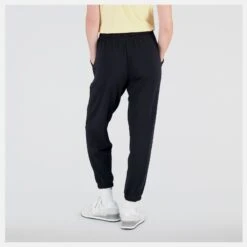 New Balance Pantalone Essentials Reimagined Archive WP31508BK -FreedomSport new balance pantalone essentials reimagined archive wp31508bk 2