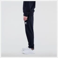 New Balance Pantalone Essentials Stacked Logo French Terry Sweatpant MP31539BK 7 New Balance Pantalone Essentials Stacked Logo French Terry Sweatpant MP31539BK -FreedomSport new balance pantalone essentials stacked logo french terry sweatpant mp31539bk 2