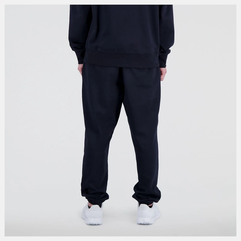 New Balance Pantalone Essentials Stacked Logo French Terry Sweatpant MP31539BK 4 New Balance Pantalone Essentials Stacked Logo French Terry Sweatpant MP31539BK - immagine 4