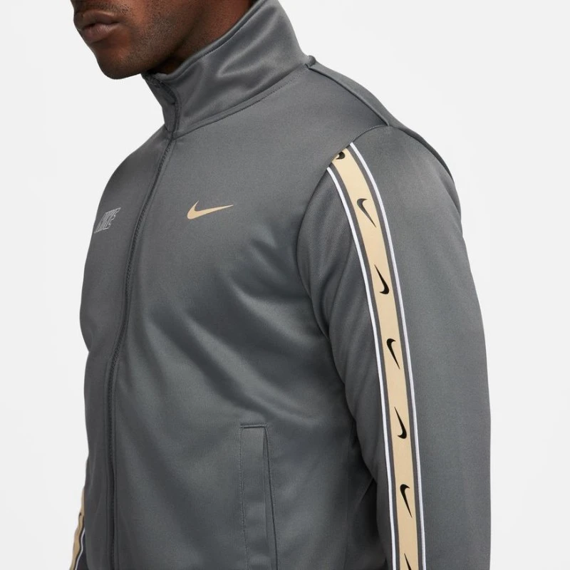 Nike Giacca Sportswear Repeat Tracksuit FD1183 068 4 Nike Giacca Sportswear Repeat Tracksuit FD1183 068 - immagine 4
