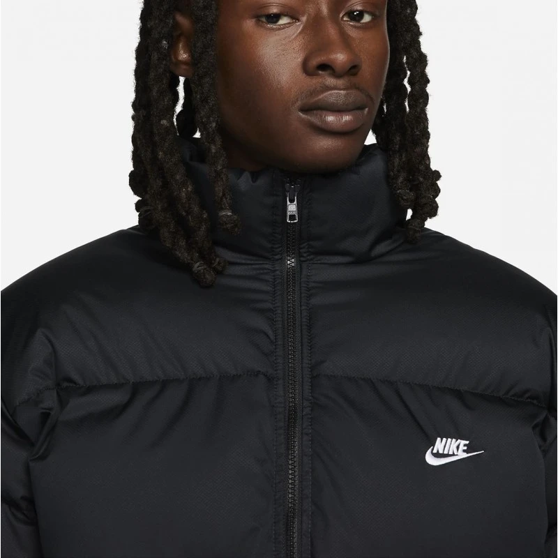 Nike Giubbotto Puffer Sportswear Club FB7368 010 3 Nike Giubbotto Puffer Sportswear Club FB7368 010 - immagine 3