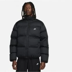 Nike Giubbotto Puffer Sportswear Club FB7368 010