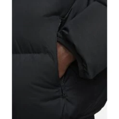 Nike Giubbotto Puffer Sportswear Club FB7368 010 10 Nike Giubbotto Puffer Sportswear Club FB7368 010 -FreedomSport nike giubbotto puffer sportswear club fb7368 010 4