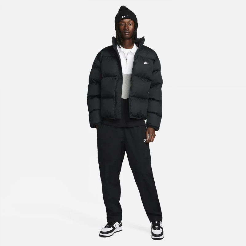 Nike Giubbotto Puffer Sportswear Club FB7368 010 6 Nike Giubbotto Puffer Sportswear Club FB7368 010 - immagine 6