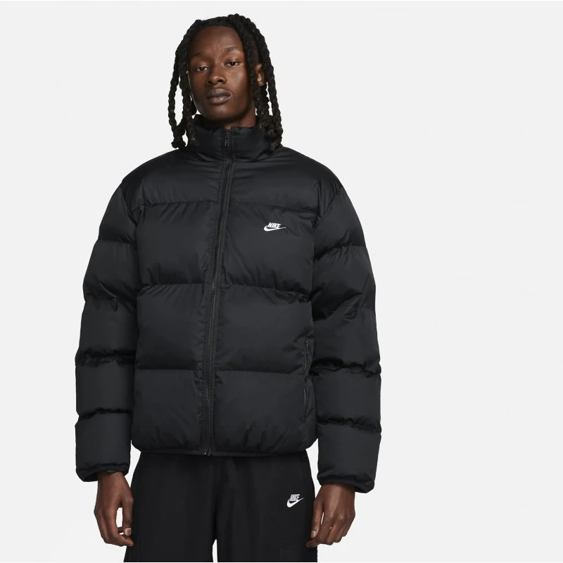 Nike Giubbotto Puffer Sportswear Club FB7368 010 1 Nike Giubbotto Puffer Sportswear Club FB7368 010