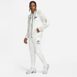 Nike Pantalone Jogger In Fleece Con Grafica DM6552 133 9 Nike Pantalone Jogger In Fleece Con Grafica DM6552 133 -FreedomSport nike pantalone jogger in fleece con grafica dm6552 133 4