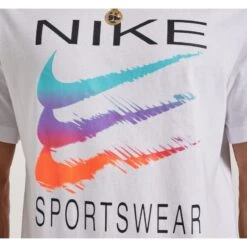 Nike T-shirt Sportswear Futura 6 HQ8094 100 -FreedomSport nike t shirt sportswear futura 6 hq8094 100 2