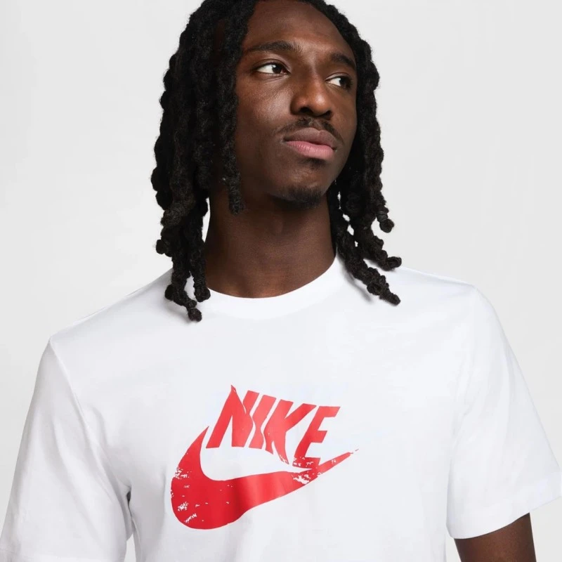 Nike T-shirt Sportswear Futura Tee HJ0559 100 3 Nike T-shirt Sportswear Futura Tee HJ0559 100 - immagine 3